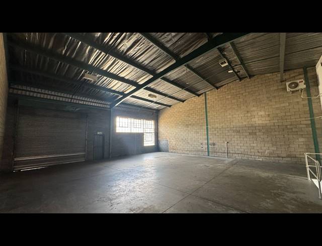 294M² WAREHOUSE TO LET IN EASTGATE
